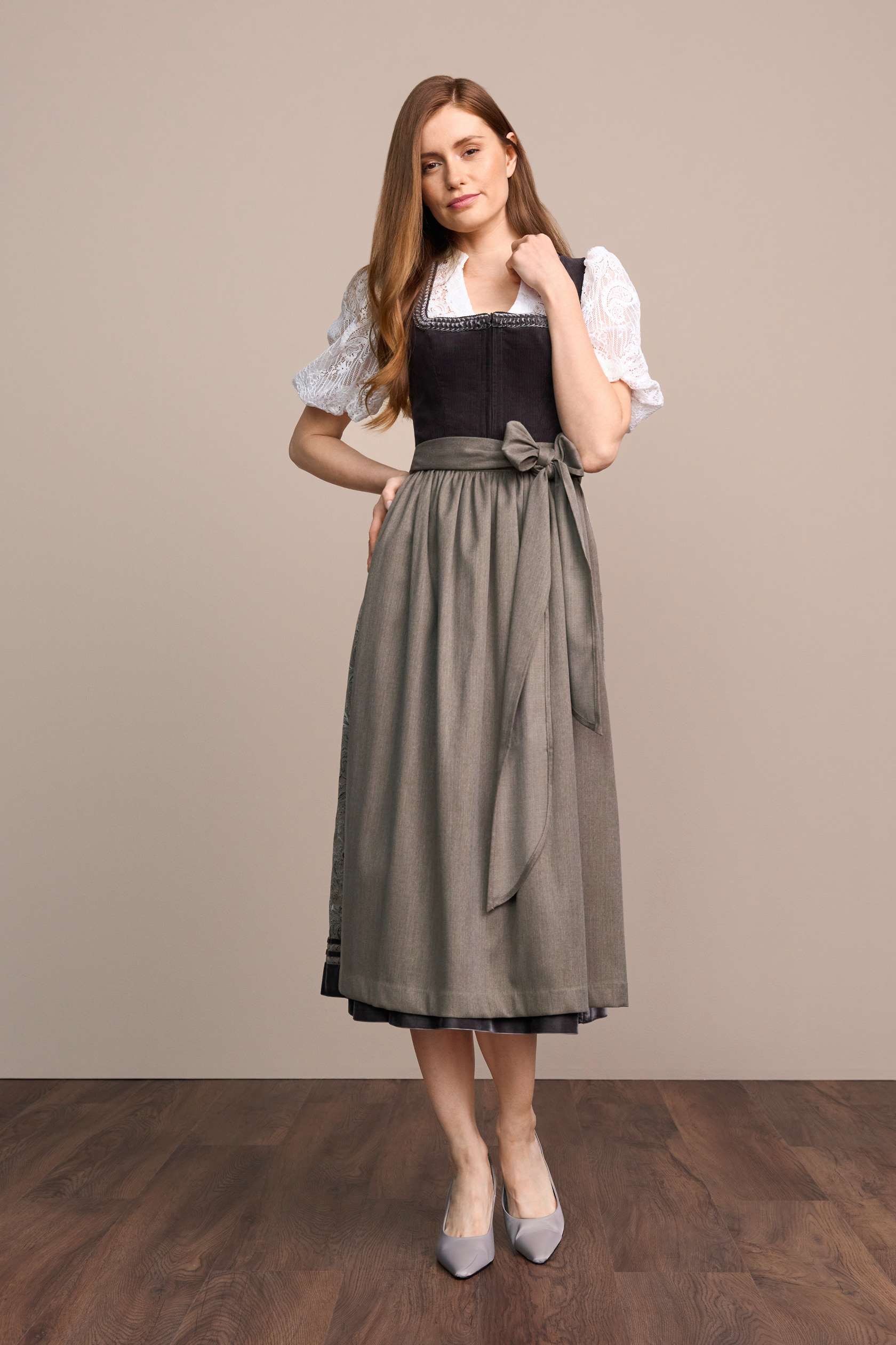 Long Dirndl in Julia Trentini Online Shop