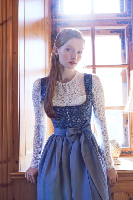 Dirndl Linn (70cm) in blue in Julia Trentini Online Shop